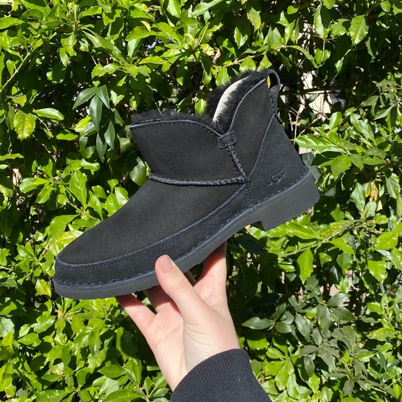 NWT Ugg Melrose Boot - Picture 2 of 6